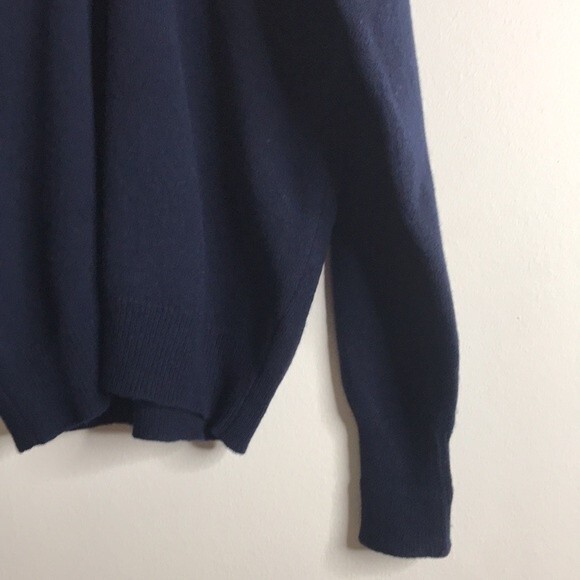 Pendleton 100% lambs wool pull over navy blue sweater size medium - Picture 4 of 11
